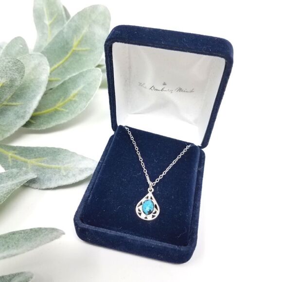 THE DANBURY MINT Turquoise Cabochon Necklace - Picture 1 of 6